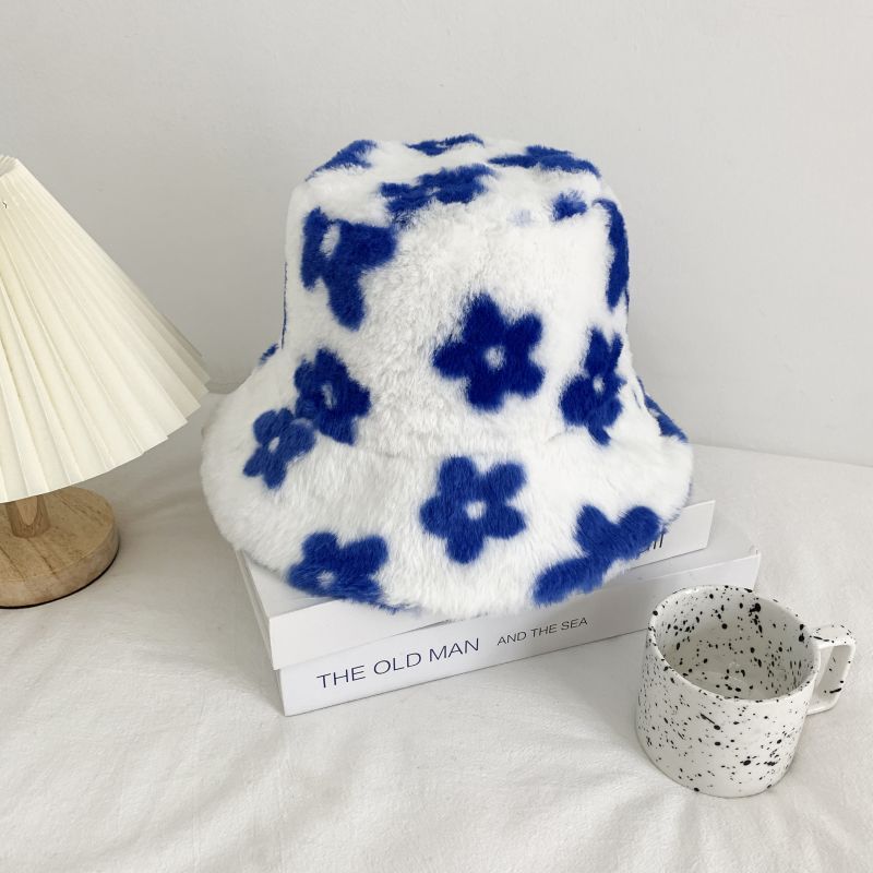 Cozy Plush Winter Beanie – Women’s Soft & Warm Autumn/Winter Hat