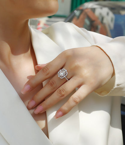 Camellia Moissanite Ring – S925 Silver Gold-Plated Elegance