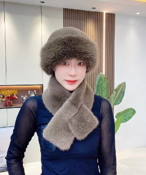 Arctic Mongolia Plush Set – Women’s Thickened Winter Scarf & Cozy Fur Cap